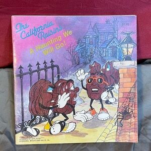 VTG 1988 The California Raisins A Haunting We Will Go! Mark W. Lewis Paperback
